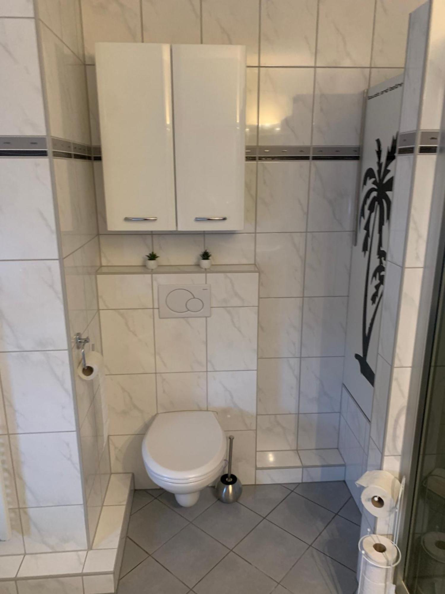 Mainaschaff Mainpark Apartment 4 Schlafzimmer Bis Zu 10 Personen Direkt Ueber Aschaffapartment Bei Aschaffenburg מראה חיצוני תמונה