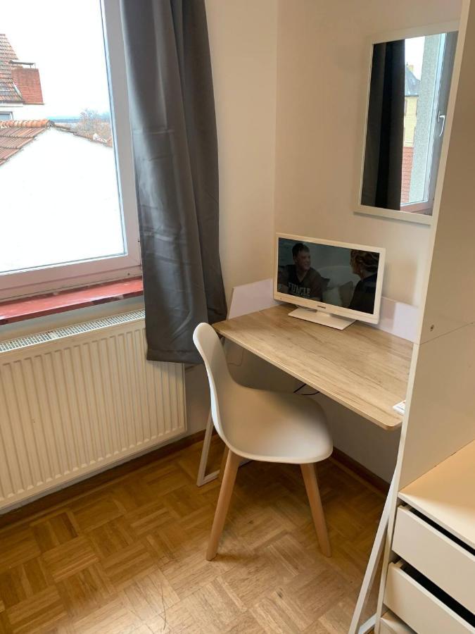 Mainaschaff Mainpark Apartment 4 Schlafzimmer Bis Zu 10 Personen Direkt Ueber Aschaffapartment Bei Aschaffenburg מראה חיצוני תמונה