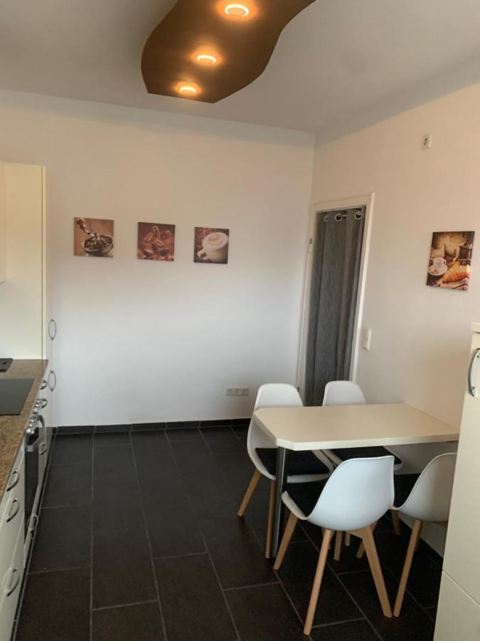 Mainaschaff Mainpark Apartment 4 Schlafzimmer Bis Zu 10 Personen Direkt Ueber Aschaffapartment Bei Aschaffenburg מראה חיצוני תמונה